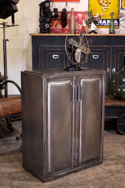 meuble industriel  pas cher ancien